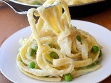 Fettuccine Alfredo with Green Peas in Creamy Potato Sauce
