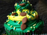 Green Bay Packer Swirl Cupcakes {Super Saturday Snack}