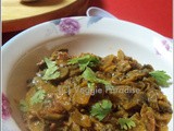 Mushrooms in spicy yoghurt sauce