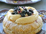 Blueberry and cream tartlettes - Τάρτες με κρέμα και μύρτιλλα