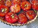 Red plum and rosemary vanilla tart tatin - Τάρτα με βανίλιες και δενδρολίβανο