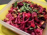 Lunch box: Pink spaghetti with beetroots and carrots