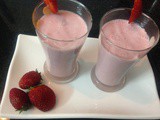 How To Make a Strawberry Smoothie with Yogurt Recipe
