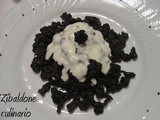 Spatzle al nero di seppia con mascarpone alla vodka