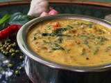Green Gram with Spinach curry / Cheera-Cherupayaru Curry