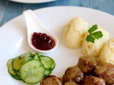 Sweden: Köttbullar (meatballs)