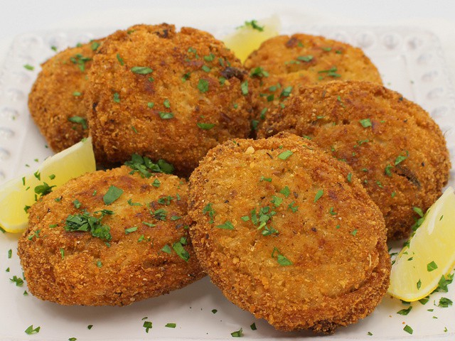 https://verygoodrecipes.com/images/blogs/a-palatable-pastime/crab-and-rice-croquettes.640x480.jpg