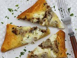 Flatbread with Mushrooms and Chabis