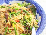 Fresh Rice Noodles with Mushrooms, Asparagus and Peas