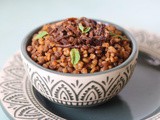 Mujadara: Middle Eastern Lentils and Bulgur (or Rice)