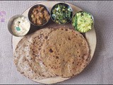 How to Make Masala-Garlic Bhakri: Crispy and Puffy