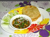 Palak chole, bhature recipe / spinach chole bhature recipe