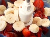 Strawberry and Banana ice-cream: sugar free, gluten free, raw and vegan