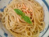 Wholemeal spaghetti with ricotta and pine nut sauce