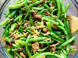 Fresh Green Beans with Caramelized Onions