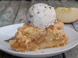 Easy Apple Crumb Cake