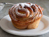 Lievito Madre Cruffins