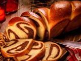 Cozonac Cu Nuca: Romanian Christmas Bread With Walnuts