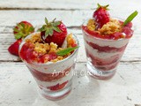 Mini sbriciolate alle fragole al cucchiaio