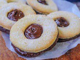 Occhi di bue bicolori alla nutella biscotti facili