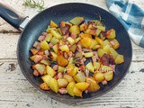 Patate e pancetta in padella
