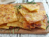 Schiacciata di patate croccante con prosciutto