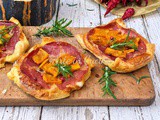Sfogliatine alla zucca e capocollo croccanti e filanti