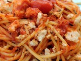 Spaghetti con finocchietto e mollica abbrustolita