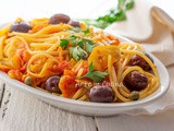 Spaghetti con pomodorini gialli e olive