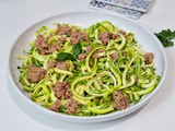 Spaghetti di zucchine e tonno senza cottura marinate