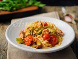 Spaghetti tonno e zucchine al pomodoro veloce