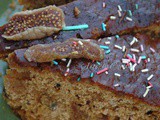 Torta pan e sapa dolce sardo delle feste con frutta secca