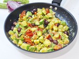 Zucchine gratinate in padella: contorno alla mediterranea