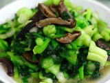 A Healthy Vegan Dish Made In Less Than 5 Minute: Bok Choy And Mushroom Stir Fry