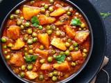 Aloo Peas Gravy