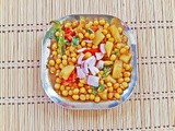 Bengali Ghugni - Dried yellow peas curry