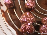 Red velvet cake bonbons voor Valentijnsdag