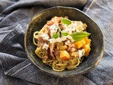 Kürbis-Spaghetti mit Salsiccia