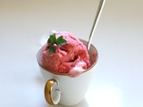 Strawberry sorbet - cool & healthy