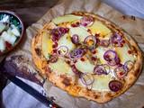 Flammkuchen mit Melone und Kräutern – Süß liebt Herzhaft