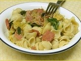 Pasta with Sausage, Spinach and Mushrooms