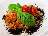 Kremna paradižnikova rižota s črnim sezamom