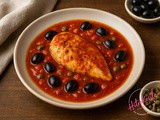 Piščančji fileji v paradižnikovi omaki z olivami in kaprami