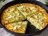Poletna fritata iz ene ponve