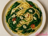 Špageti aglio e olio s popečeno špinačo