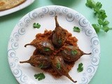 Gutti Vankaya Ulli Karam / Onion Stuffed Brinjal Curry