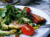 Hühnchen-Salat mit Avocado und Feige