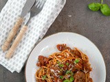 Pastasaus met gehaktballen – Slowcooker recept