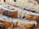 Treccia di pane con uvetta e noci / raisin walnut braided bread