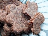 Prune and almond chewy high-fibre high-protein cookies